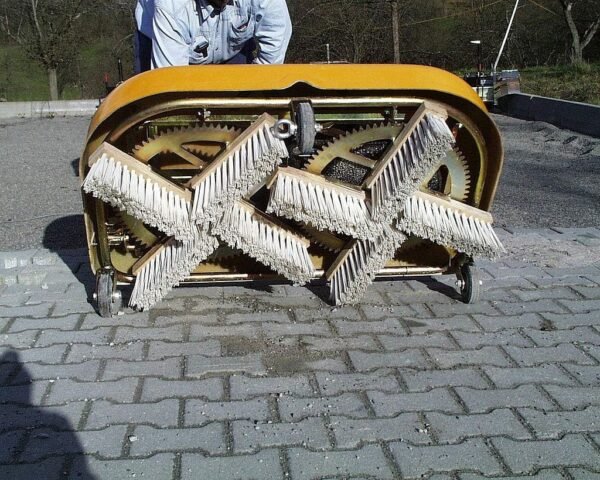Underside of Easyfill EF-H