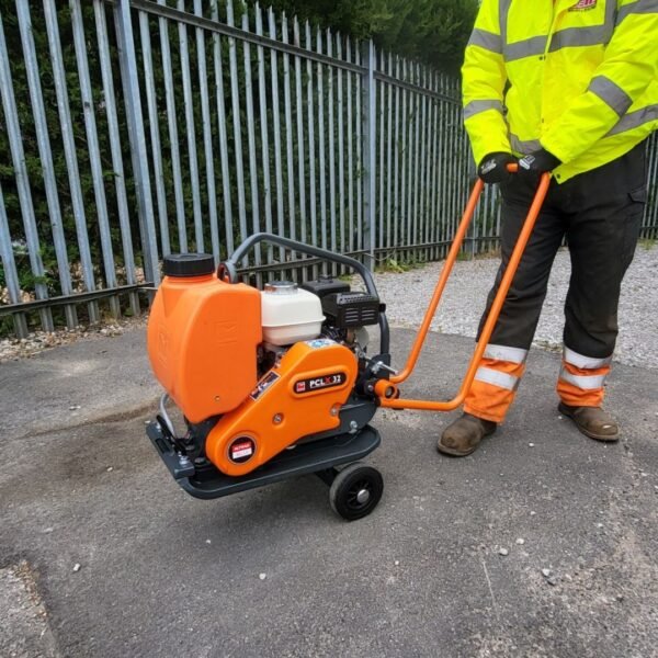 Belle PCLX 32 Compaction Plate_On Wheels
