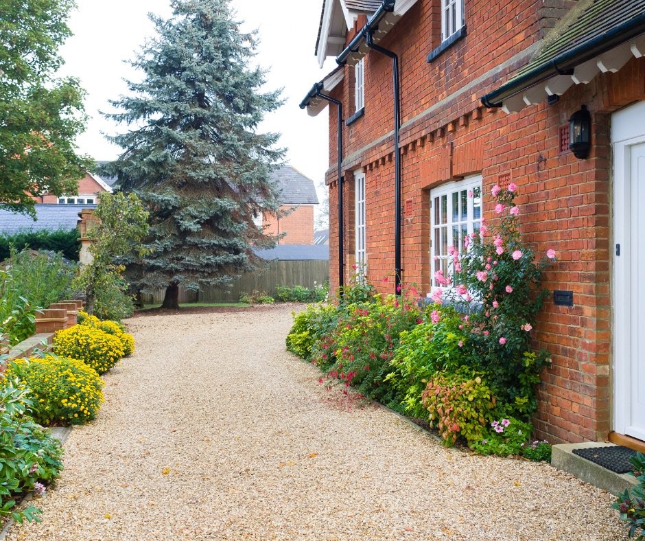 Gravel driveway, UK
